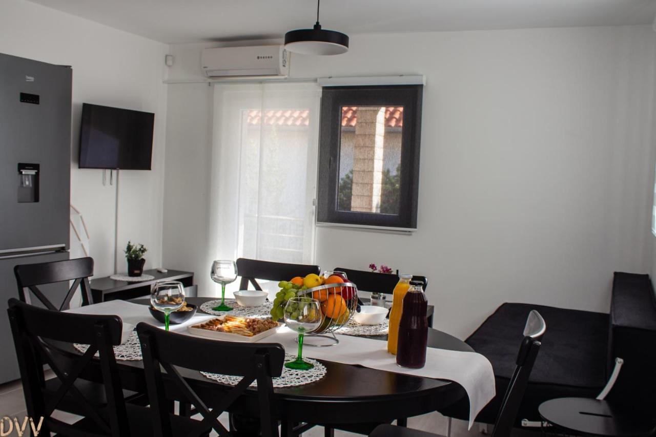 Apartmani MY WAY Tribunj  Bagian luar foto